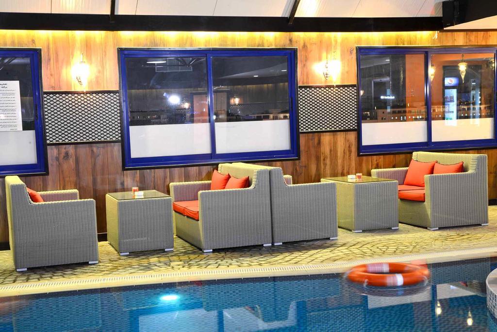 sun&sands hotel Dubai Exterior foto