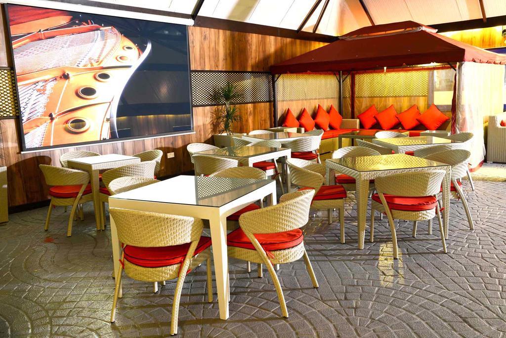 sun&sands hotel Dubai Exterior foto